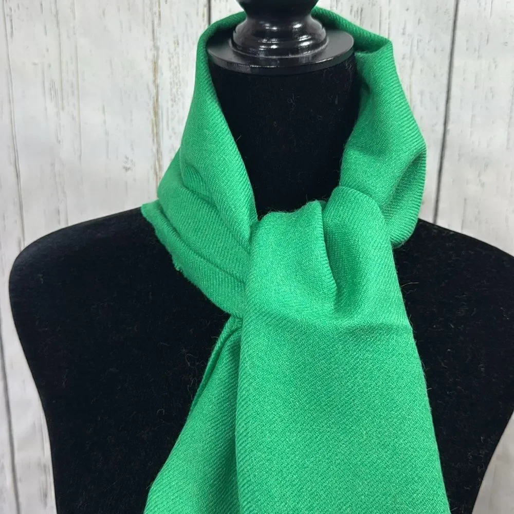 Baby Alpaca 100% Fringe Luxurious Soft Cozy Handmade Knit Kelly Green Scarf